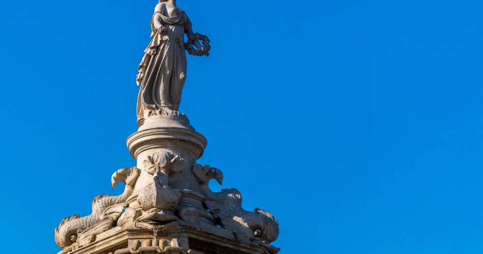 Heritage Walk at Flora Fountain, Mumbai: What to See & Do